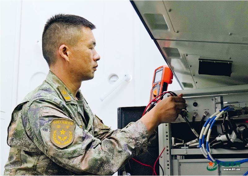 空军雷达兵某旅雷达技师景科：勇闯装备维修难关